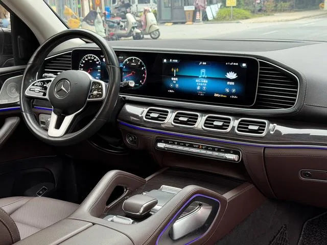 Mercedes-Benz GLS 2021 Restyling GLS 450 4MATIC Fashionable interior photo 19 Mercedes-Benz GLS 2021 Restyling GLS 450 4MATIC Fashionable interior photo 19