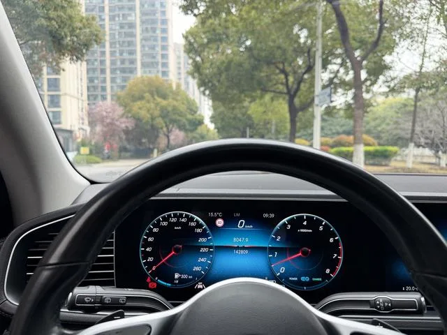 Mercedes-Benz GLS 2021 Restyling GLS 450 4MATIC Fashionable interior photo 20 Mercedes-Benz GLS 2021 Restyling GLS 450 4MATIC Fashionable interior photo 20