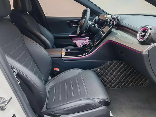 Mercedes-Benz C-Class 2023 C 260 L Sports version interior photo 19 Mercedes-Benz C-Class 2023 C 260 L Sports version interior photo 19
