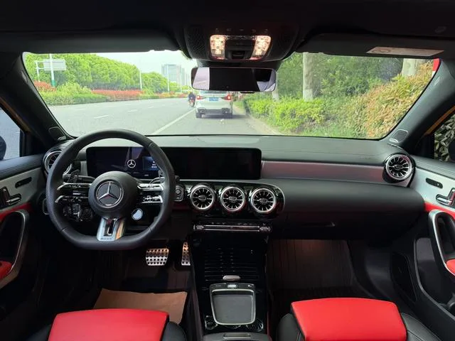 Mercedes-Benz Mercedes-AMG A-Class 2024 AMG A 35 4MATIC exterior foto 5 Mercedes-Benz Mercedes-AMG A-Class 2024 AMG A 35 4MATIC exterior foto 5