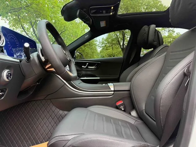 Mercedes-Benz C-Class 2024 C 260 L Sports version interior photo 10 Mercedes-Benz C-Class 2024 C 260 L Sports version interior photo 10