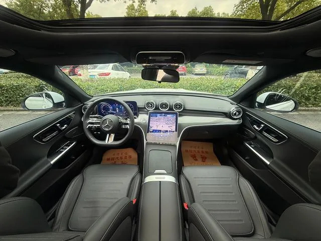 Mercedes-Benz C-Class 2024 C 260 L Sports version interior photo 12 Mercedes-Benz C-Class 2024 C 260 L Sports version interior photo 12