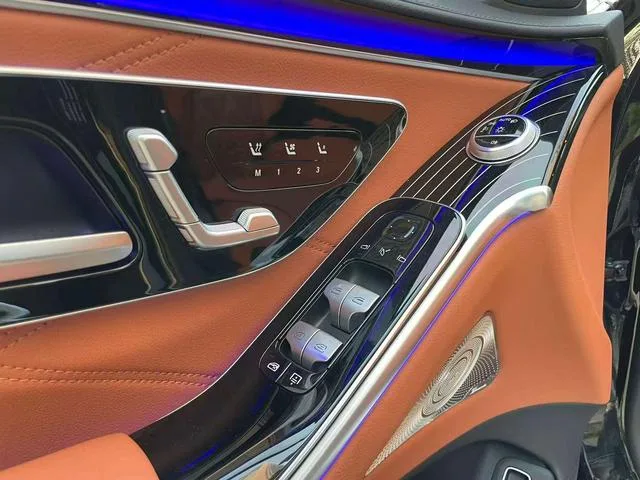 Mercedes-Benz Mercedes-Maybach S-Class 2021 S 580 4MATIC interior photo 11 Mercedes-Benz Mercedes-Maybach S-Class 2021 S 580 4MATIC interior photo 11