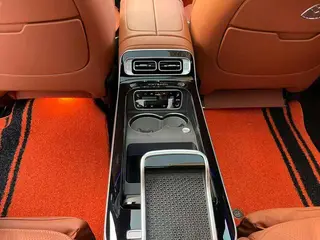 Mercedes-Benz Mercedes-Maybach S-Class 2021 S 580 4MATIC interior photo 18 Mercedes-Benz Mercedes-Maybach S-Class 2021 S 580 4MATIC interior photo 18