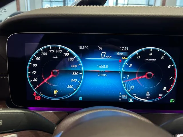 Mercedes-Benz E-Class 2023 E 300 L Fashionable Passenger car exterior photo 5