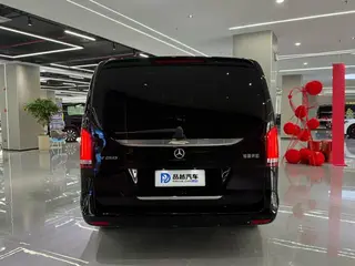 Mercedes-Benz V-Class 2022 V 260 Premium Edition exterior photo 4