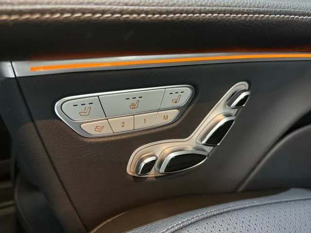 Mercedes-Benz V-Class 2022 V 260 Premium Edition interior photo 16