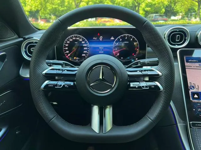 Mercedes-Benz C-Class 2025 Restyling C 260 L Sports version interior photo 14 Mercedes-Benz C-Class 2025 Restyling C 260 L Sports version interior photo 14