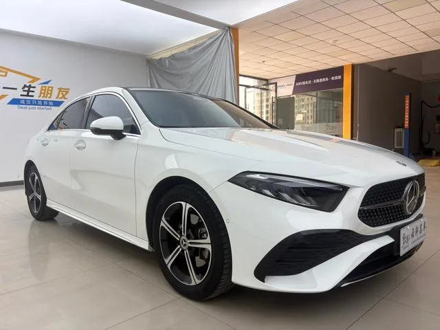 Mercedes-Benz A-Class 2023 A 200 L Sport Sedan Fashion Edition exterior photo 3