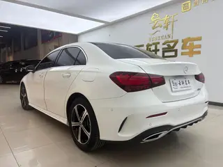 Mercedes-Benz A-Class 2023 A 200 L Sport Sedan Fashion Edition interior photo 11