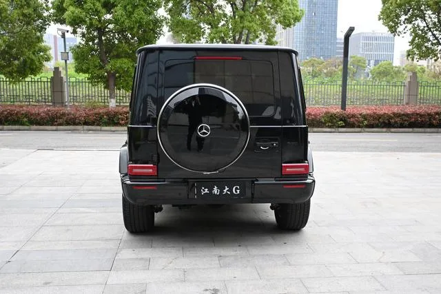 Mercedes-Benz G-Class 2023 G 500 interior photo 17 Mercedes-Benz G-Class 2023 G 500 interior photo 17