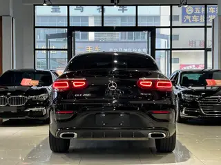 Mercedes-Benz GLC Coupe 2023 GLC 260 4MATIC coupe SUV interior photo 15