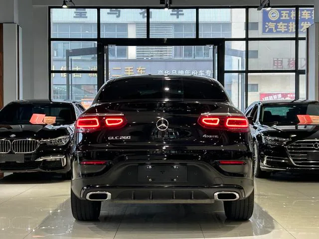 Mercedes-Benz GLC Coupe 2023 GLC 260 4MATIC coupe SUV interior photo 15