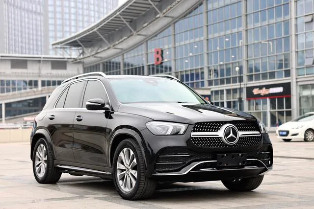 Mercedes-Benz GLE (Imported) 2023 GLE 350 4MATIC Estilo de moda exterior foto 6 Mercedes-Benz GLE (Imported) 2023 GLE 350 4MATIC Estilo de moda exterior foto 6