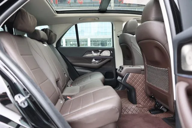 Mercedes-Benz GLE (Imported) 2023 GLE 350 4MATIC Estilo de moda interior foto 19 Mercedes-Benz GLE (Imported) 2023 GLE 350 4MATIC Estilo de moda interior foto 19