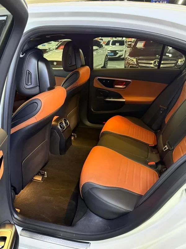 Mercedes-Benz C-Class 2023 C 200 L Sports version interior photo 8 Mercedes-Benz C-Class 2023 C 200 L Sports version interior photo 8