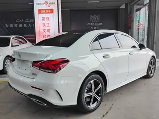 Mercedes-Benz A-Class 2022 Reforma A 200 L Edición de moda de coche deportivo exterior foto 4 Mercedes-Benz A-Class 2022 Reforma A 200 L Edición de moda de coche deportivo exterior foto 4