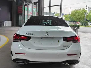 Mercedes-Benz A-Class 2022 Reforma A 200 L Edición de moda de coche deportivo exterior foto 5 Mercedes-Benz A-Class 2022 Reforma A 200 L Edición de moda de coche deportivo exterior foto 5