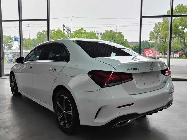 Mercedes-Benz A-Class 2022 Reforma A 200 L Edición de moda de coche deportivo exterior foto 6 Mercedes-Benz A-Class 2022 Reforma A 200 L Edición de moda de coche deportivo exterior foto 6