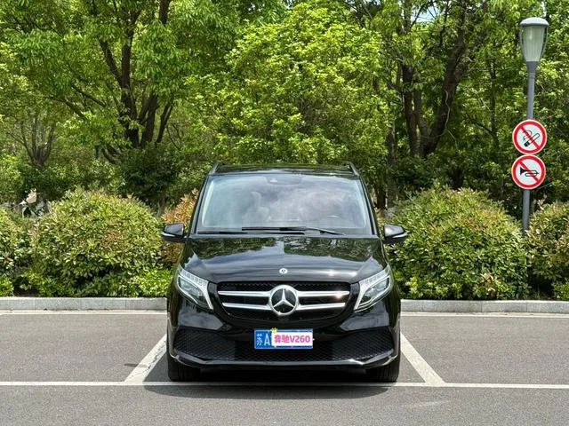 Mercedes-Benz V-Class 2021 V 260 Versión piloto exterior foto 2 Mercedes-Benz V-Class 2021 V 260 Versión piloto exterior foto 2