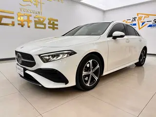 Mercedes-Benz A-Class 2023 A 200 L Edición de moda de coche deportivo exterior foto 1 Mercedes-Benz A-Class 2023 A 200 L Edición de moda de coche deportivo exterior foto 1