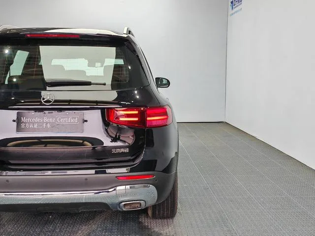 Mercedes-Benz GLB 2024 Restyling GLB 220 Dynamic interior photo 20 Mercedes-Benz GLB 2024 Restyling GLB 220 Dynamic interior photo 20
