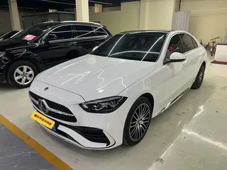 Mercedes-Benz C-Class 2022 C 260 L Versión deportiva exterior foto 1