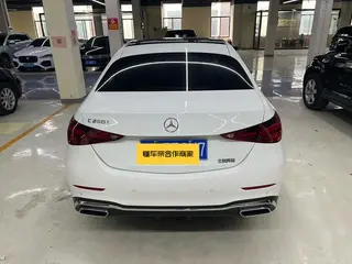 Mercedes-Benz C-Class 2022 C 260 L Versión deportiva exterior foto 5