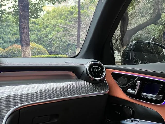 Mercedes-Benz GLC 2023 GLC 260 L 4MATIC Dinámico 5 Asiento interior foto 18 Mercedes-Benz GLC 2023 GLC 260 L 4MATIC Dinámico 5 Asiento interior foto 18
