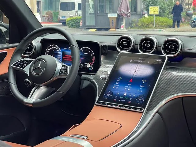 Mercedes-Benz GLC 2023 GLC 260 L 4MATIC Dinámico 5 Asiento interior foto 20 Mercedes-Benz GLC 2023 GLC 260 L 4MATIC Dinámico 5 Asiento interior foto 20