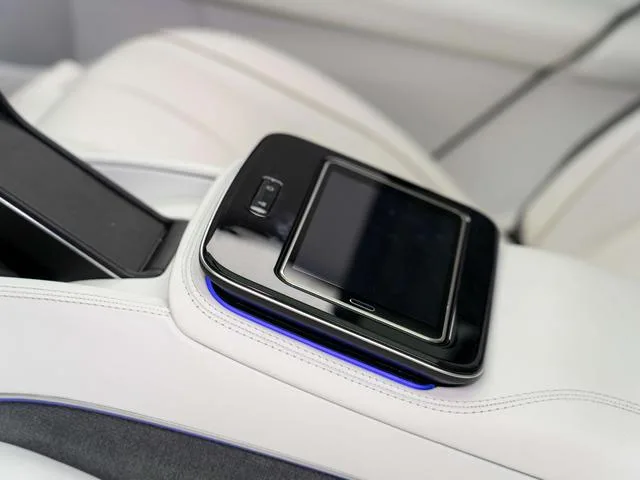 Mercedes-Benz Maybach GLS 2022 GLS 600 4MATIC Lishang Edition interior photo 13 Mercedes-Benz Maybach GLS 2022 GLS 600 4MATIC Lishang Edition interior photo 13
