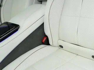 Mercedes-Benz Maybach GLS 2022 GLS 600 4MATIC Lishang Edition interior photo 15 Mercedes-Benz Maybach GLS 2022 GLS 600 4MATIC Lishang Edition interior photo 15
