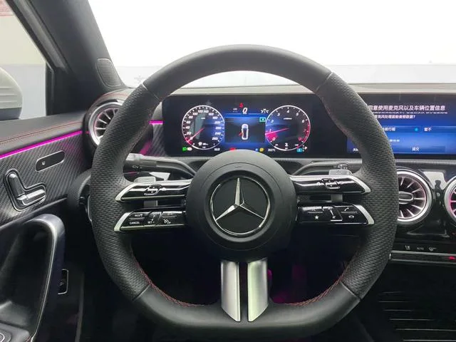 Mercedes-Benz A-Class 2025 A 200 L Fashion Edition interior photo 15 Mercedes-Benz A-Class 2025 A 200 L Fashion Edition interior photo 15