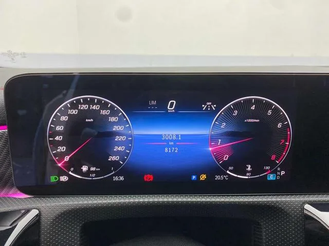 Mercedes-Benz A-Class 2025 A 200 L Fashion Edition interior photo 16 Mercedes-Benz A-Class 2025 A 200 L Fashion Edition interior photo 16