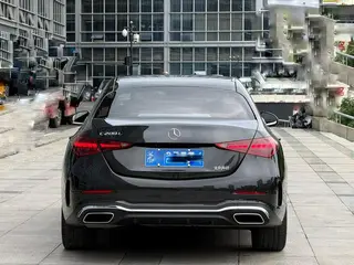 Mercedes-Benz C-Class 2023 C 200 L Versión deportiva exterior foto 2 Mercedes-Benz C-Class 2023 C 200 L Versión deportiva exterior foto 2