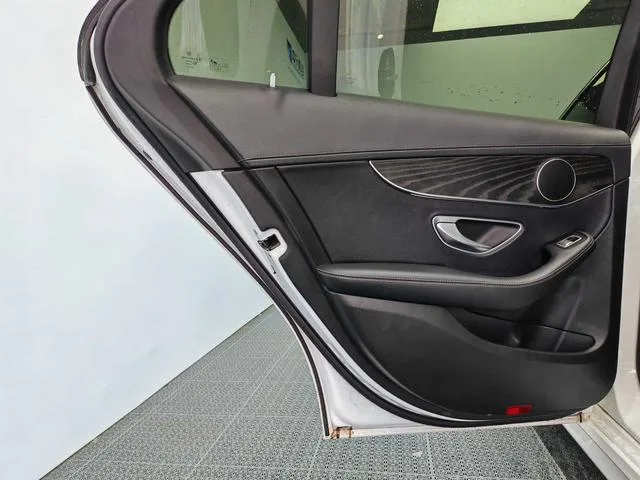 Mercedes-Benz C-Class 2021 C 260 L Sports version interior photo 14