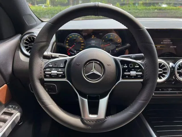 Mercedes-Benz GLB 2020 GLB 200 Fashionable interior photo 15 Mercedes-Benz GLB 2020 GLB 200 Fashionable interior photo 15