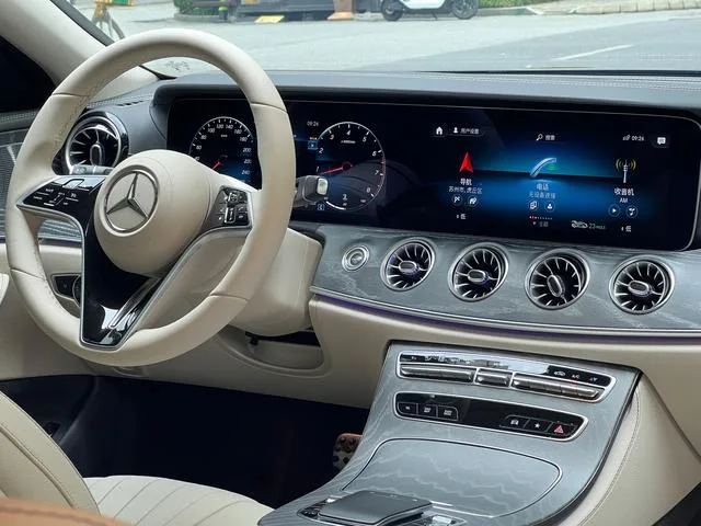 Mercedes-Benz CLS 2023 CLS 300 Luxury type interior photo 12 Mercedes-Benz CLS 2023 CLS 300 Luxury type interior photo 12