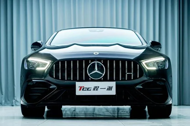 Mercedes-Benz AMG GT 2022 AMG GT 50 4MATIC Coche deportivo de cuatro puertas exterior foto 2