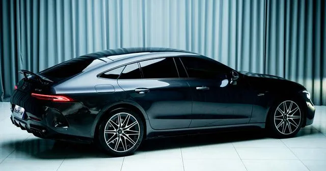 Mercedes-Benz AMG GT 2022 AMG GT 50 4MATIC Coche deportivo de cuatro puertas interior foto 9
