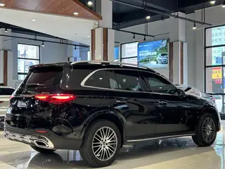Mercedes-Benz GLC 2024 GLC 300 L 4MATIC Dynamic 5 seat interior photo 16 Mercedes-Benz GLC 2024 GLC 300 L 4MATIC Dynamic 5 seat interior photo 16
