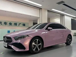 Mercedes-Benz A-Class 2023 A 200 L Edición de moda de coche deportivo exterior foto 1