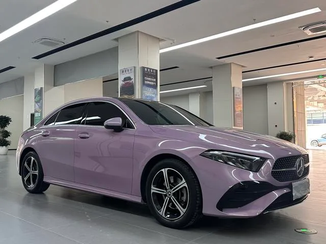 Mercedes-Benz A-Class 2023 A 200 L Edición de moda de coche deportivo exterior foto 3
