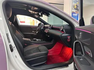 Mercedes-Benz A-Class 2023 A 200 L Edición de moda de coche deportivo interior foto 13