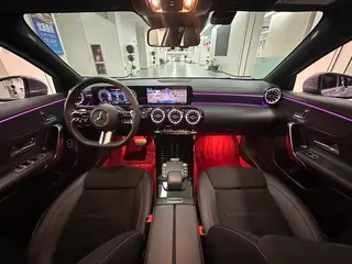 Mercedes-Benz A-Class 2023 A 200 L Edición de moda de coche deportivo interior foto 15