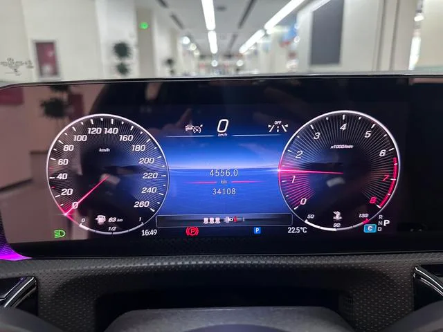 Mercedes-Benz A-Class 2023 A 200 L Edición de moda de coche deportivo interior foto 20