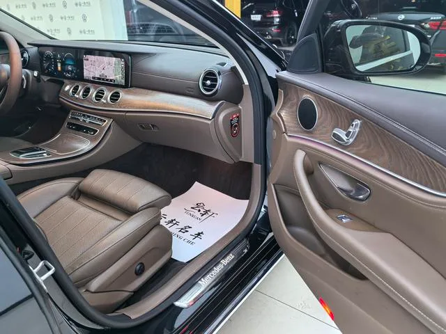 Mercedes-Benz E-Class 2021 E 260 L Passenger car exterior photo 7