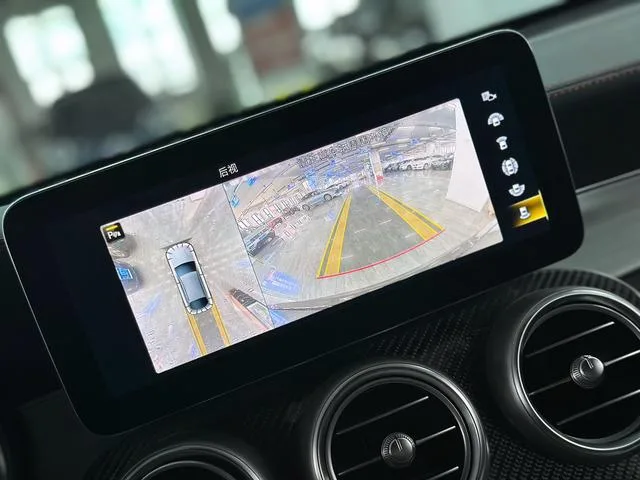 Mercedes-Benz Mercedes-AMG GLC Coupe 2020 AMG GLC 43 4MATIC coupe SUV interior photo 16 Mercedes-Benz Mercedes-AMG GLC Coupe 2020 AMG GLC 43 4MATIC coupe SUV interior photo 16