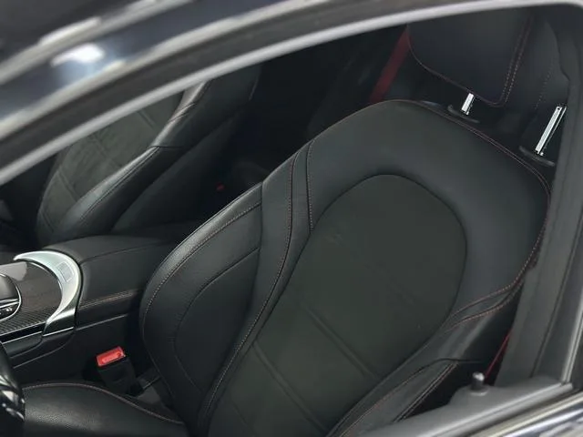 Mercedes-Benz Mercedes-AMG GLC Coupe 2020 AMG GLC 43 4MATIC coupe SUV interior photo 17 Mercedes-Benz Mercedes-AMG GLC Coupe 2020 AMG GLC 43 4MATIC coupe SUV interior photo 17