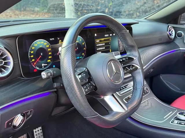 Mercedes-Benz E-Class (Imported) 2020 E 260 Convertible Coupe interior photo 19 Mercedes-Benz E-Class (Imported) 2020 E 260 Convertible Coupe interior photo 19